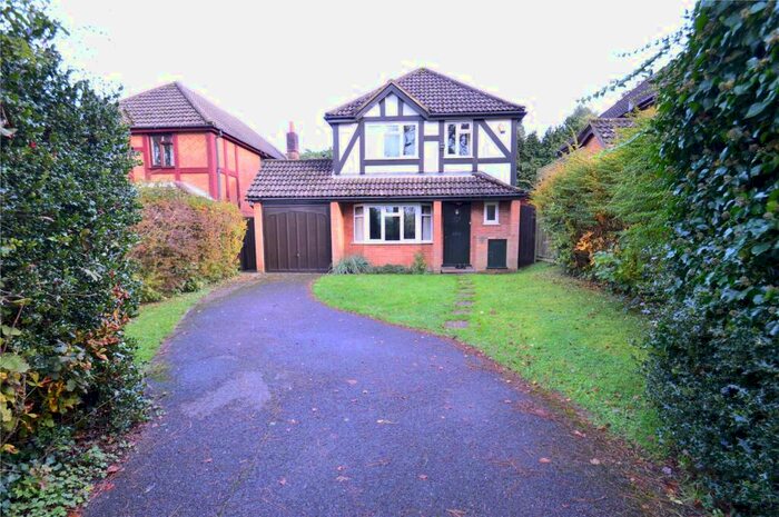4 Bedroom Detached House To Rent In Rickman Hill, Coulsdon, CR5