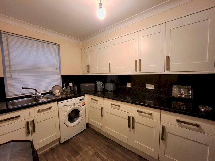 2 Bedroom Flat To Rent In Row, Great Yarmouth, Norfolk, NR30