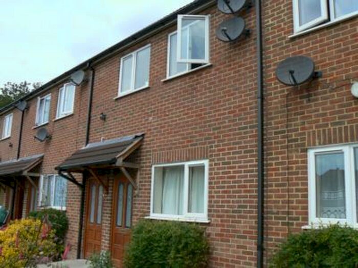 1 Bedroom Flat To Rent In St Francis Close, Strood ME2