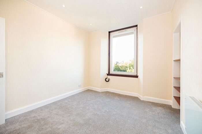 1 Bedroom Flat To Rent In Downfield Place, Edinburgh, EH11