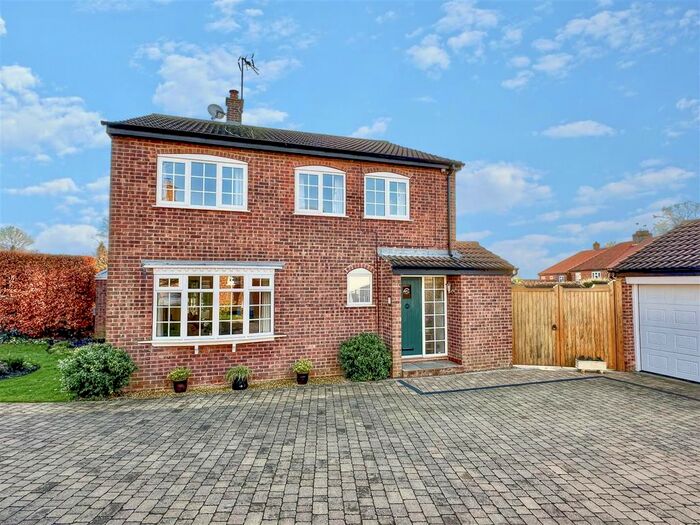 3 Bedroom Detached House For Sale In Apple Garth, Easingwold, York, YO61