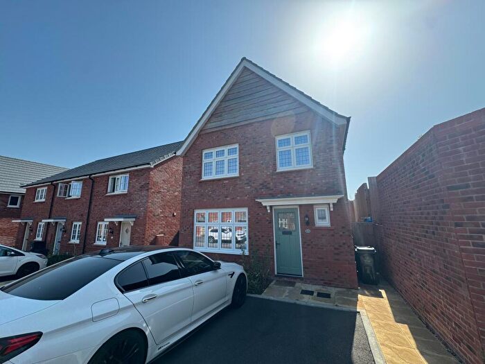3 Bedroom Detached House To Rent In Clouds Row, Badbury Park, Swindon, SN3