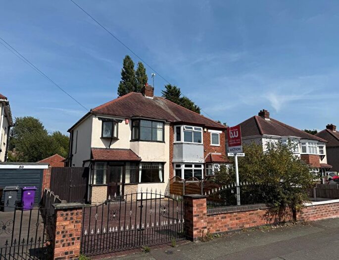 3 Bedroom Semi-Detached House For Sale In Hyde Road, Wolverhampton, WV11