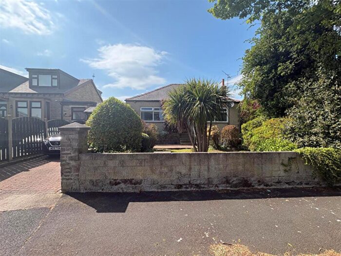 4 Bedroom Semi-Detached Bungalow For Sale In Sandringham Road, Clayton, BD14