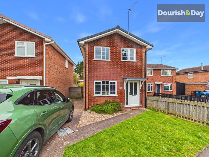 3 Bedroom Detached House For Sale In Clarendon Drive, Western Downs, Stafford, ST17