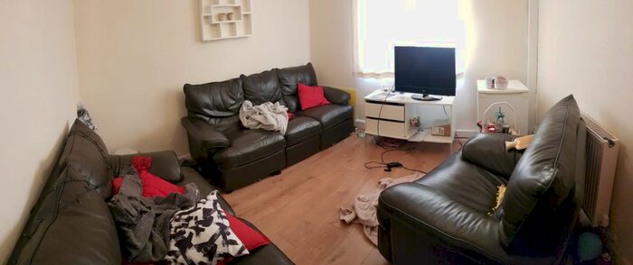 6 Bedroom Semi-Detached House To Rent In Cowley Road, Oxford, OX4