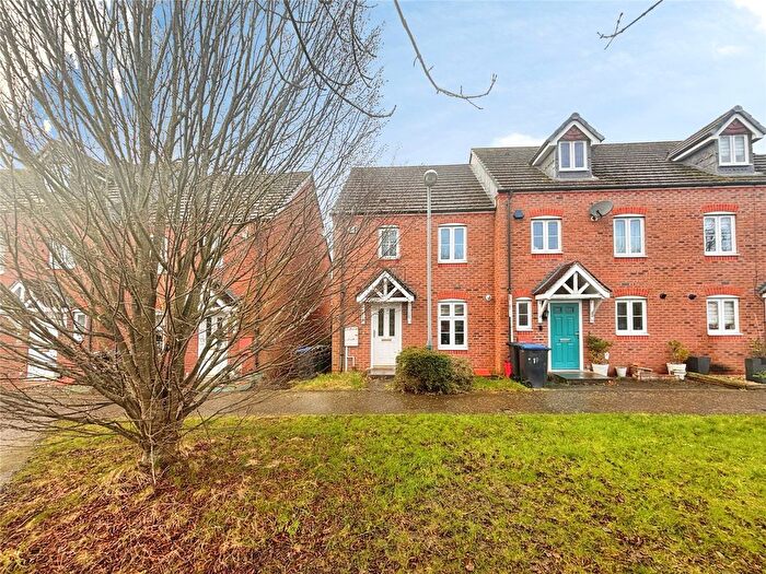 3 Bedroom End Terrace House For Sale In The Marish, Warwick, CV34