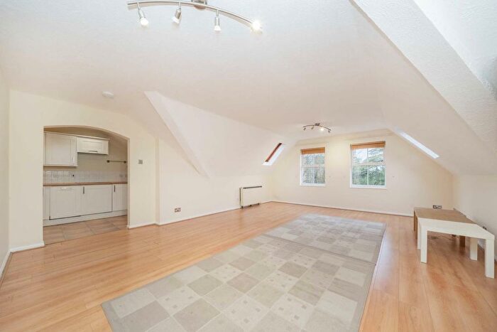 2 Bedroom Flat To Rent In Burghley Hall Close, Wimbledon, SW19
