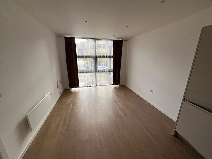 1 Bedroom Flat To Rent In Silbury Boulevard, Milton Keynes, MK9