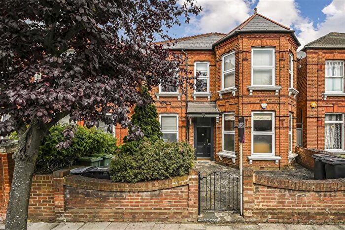1 Bedroom Flat To Rent In Manstone Road, Cricklewood, NW2