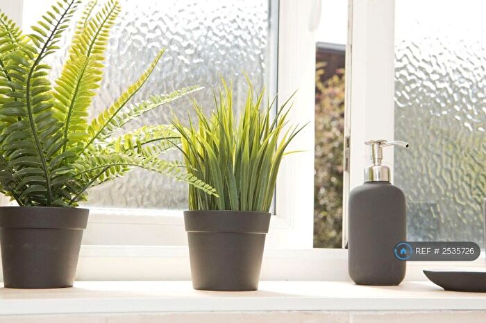 3 Bedroom Flat To Rent In Princes Court, Bournemouth, BH1