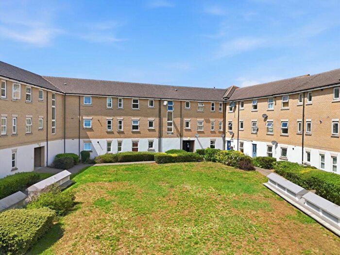 2 Bedroom Flat To Rent In Glandford Way, Chadwell Heath, RM6