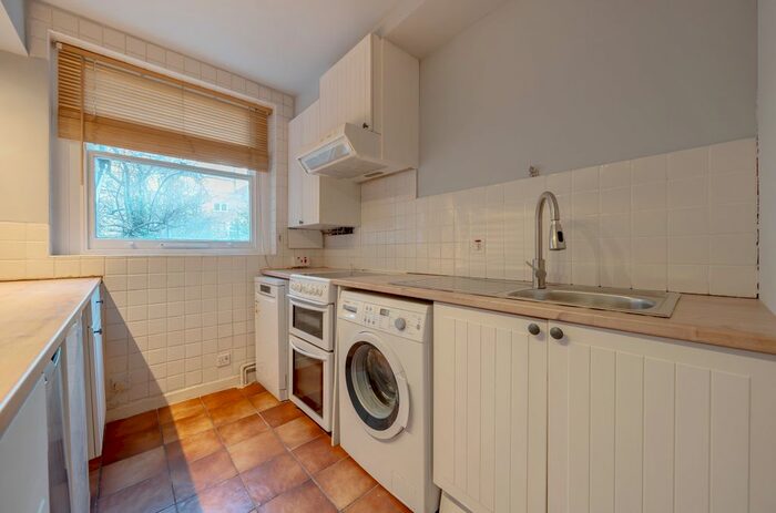 1 Bedroom Flat For Sale In Cromwell Grove, London, W6
