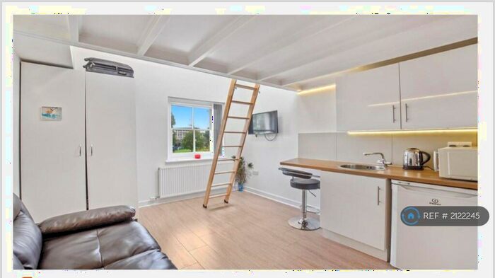 Studio To Rent In Clyde Street, London, SE8