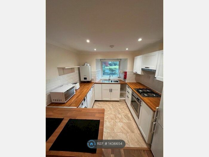 1 Bedroom Flat To Rent In Albert Street, Edinburgh, EH7