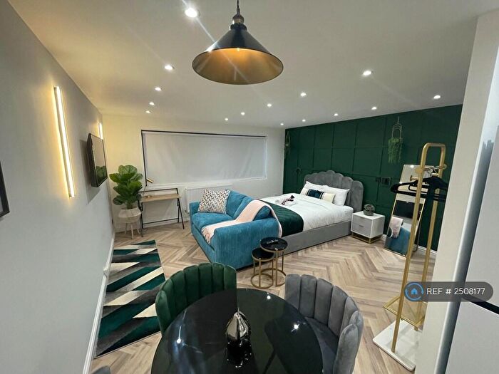 Studio To Rent In Silbury Boulevard, Milton Keynes, MK9