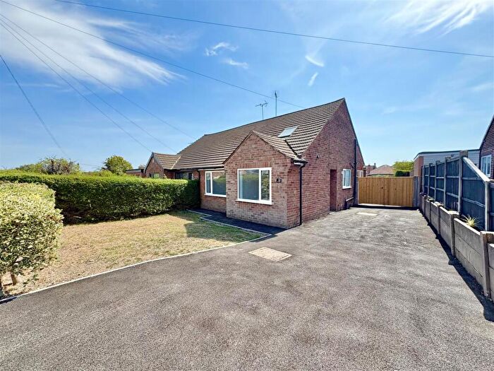 3 Bedroom Semi-Detached Bungalow For Sale In Chilton Crescent, Mansfield Woodhouse, Mansfield, NG19