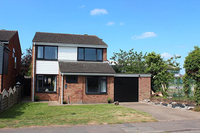 4 Bedroom Detached House For Sale In Astwick Road, Stotfold, Hitchin, SG5