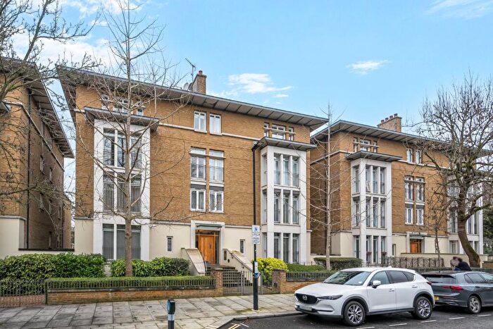 2 Bedroom Flat For Sale In Marlborough Hill, London, NW8