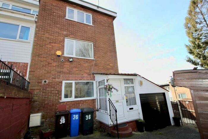 3 Bedroom Town House To Rent In Spring Close Mount, Gleadless, Sheffield, Rd, S14