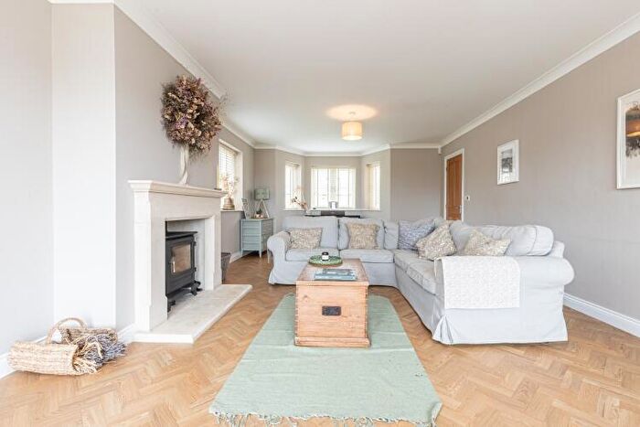 5 Bedroom Detached House To Rent In The Paddocks Stonesfield, OX29