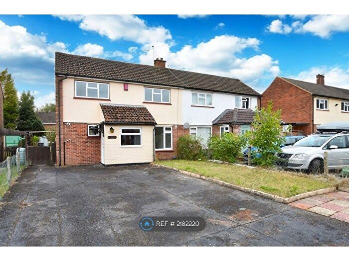 3 Bedroom Semi-Detached House To Rent In Mitcham Road, Camberley, GU15