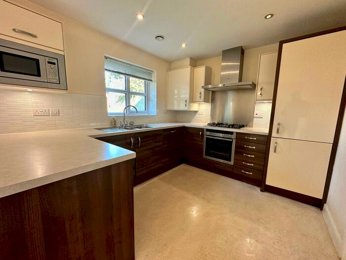 3 Bedroom House To Rent In Willow Hey, Chester, CH1