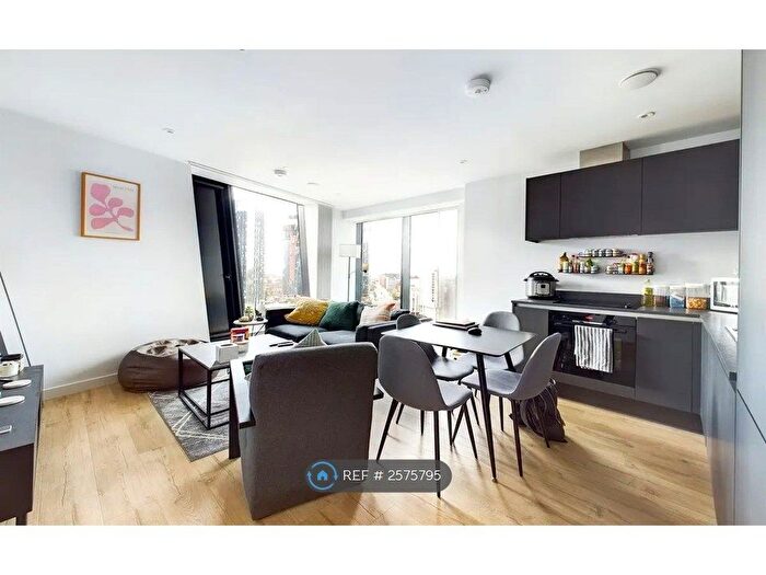 2 Bedroom Flat To Rent In Axis Tower, Manchester, M1