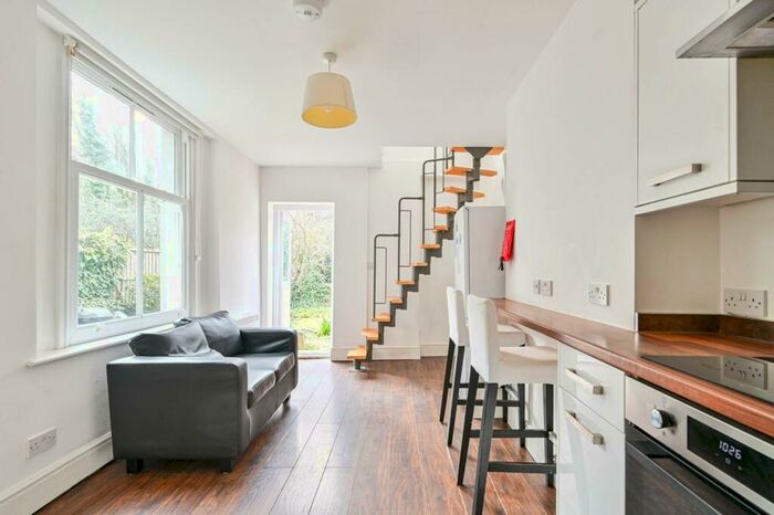 1 Bedroom Flat To Rent In Ossian Road, Stroud Green, London, N4