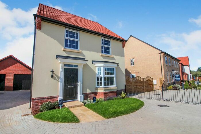 4 Bedroom Detached House To Rent In Hardley Road, Poringland, Norwich, NR14