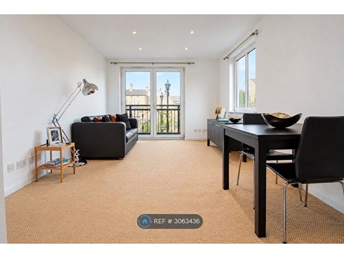 2 Bedroom Flat To Rent In Bethnal Green, London, E2