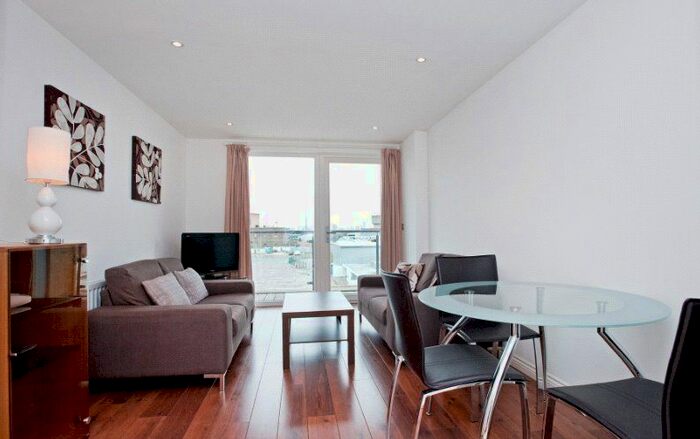 2 Bedroom Flat To Rent In Viridian Apartments, Battersea Park Road, SW8