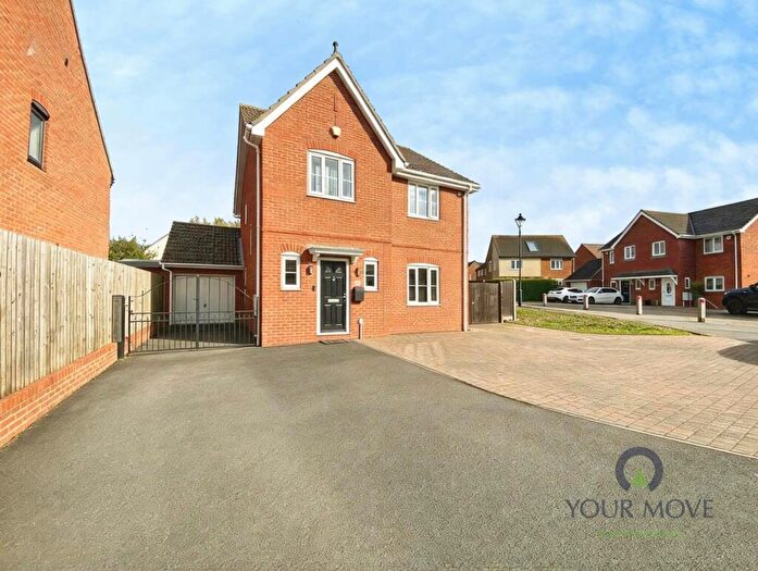4 Bedroom Detached House For Sale In Woodpecker Drive, Iwade, Sittingbourne, Kent, ME9