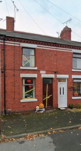 3 Bedroom Terraced House To Rent In Park Street, LL14
