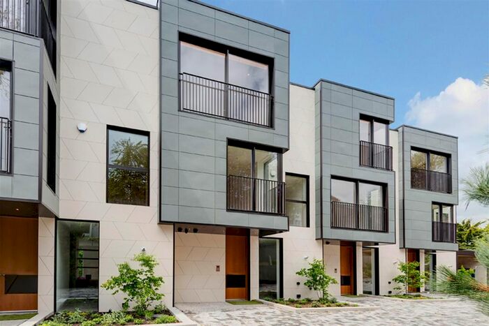 4 Bedroom Property To Rent In West Heath Road, Hampstead, NW3