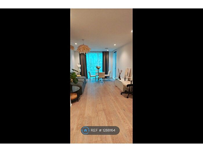 2 Bedroom Flat To Rent In Brandon House, London, SE1