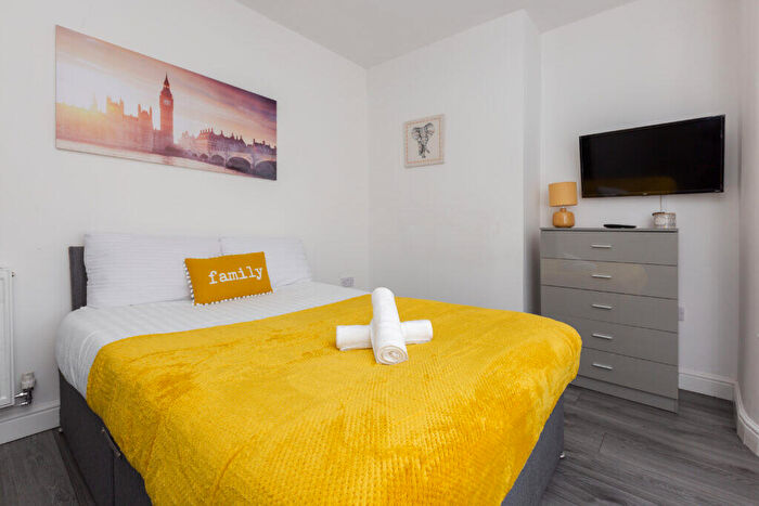 7 Bedroom Terraced House To Rent In Pemberton Road (Hmo Liverpool), L13