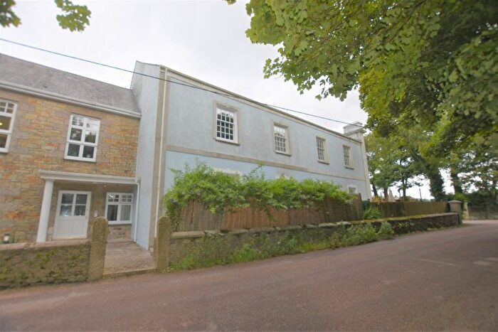 2 Bedroom End Of Terrace House To Rent In Meadow Court, Truro, TR3