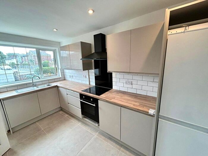 3 Bedroom Terraced House To Rent In Darley Avenue, Manchester, M21