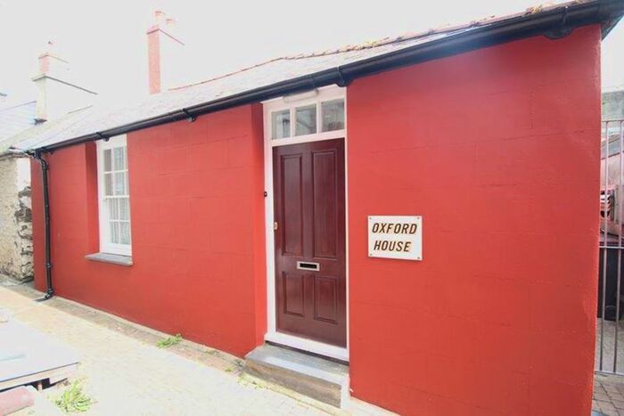 2 Bedroom Property To Rent In Pier Street, Aberystwyth, SY23