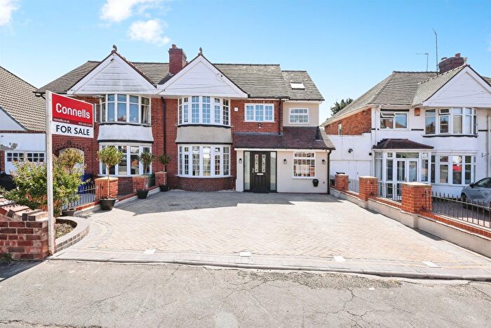4 Bedroom Semi-Detached House For Sale In Goodrest Avenue, Halesowen, B62