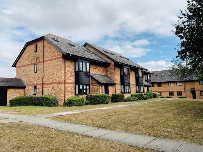 2 Bedroom Flat To Rent In Cavendish Gardens, Chelmsford, CM2