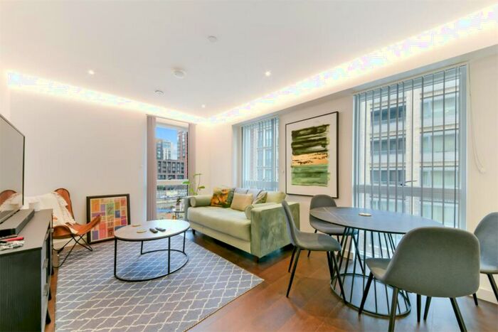 3 Bedroom Flat To Rent In Kennedy Building, SW11