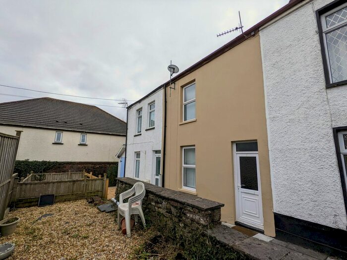 2 Bedroom Property To Rent In Parcel Terrace, Carmarthen, Carmarthenshire SA31