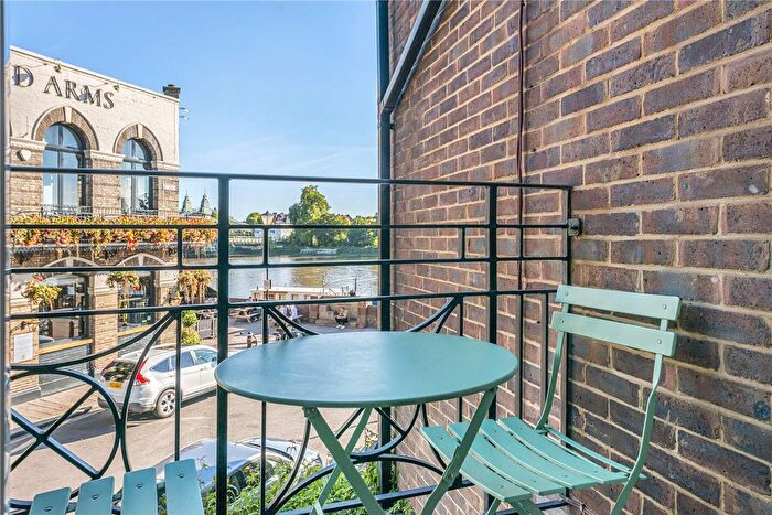 2 Bedroom Flat To Rent In Blades Court, Lower Mall, London, W6