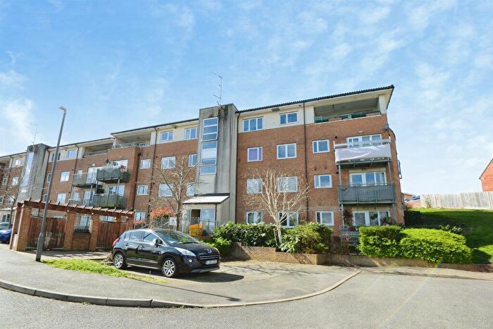 1 Bedroom Flat For Sale In Windrush Drive, High Wycombe, HP13
