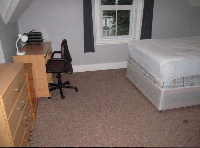 7 Bedroom Semi-Detached House To Rent In Erleigh Road, Reading, RG1