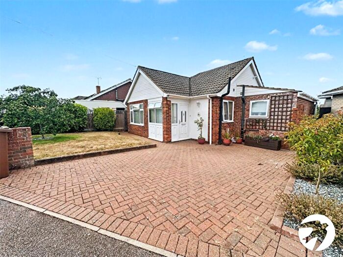 2 Bedroom Bungalow For Sale In Argyle Close, Rochester, Kent, ME1