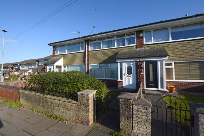 3 Bedroom Terraced House For Sale In Whittles Walk, Denton, M34