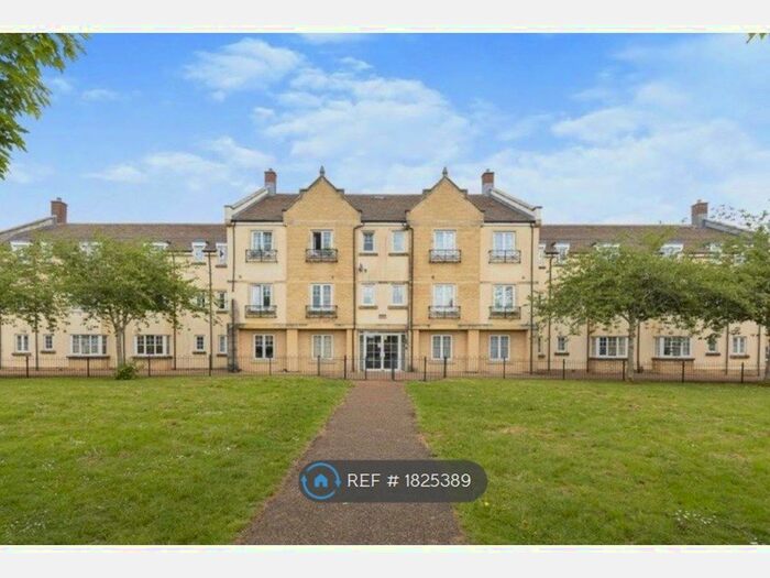 2 Bedroom Flat To Rent In Woodley House, Witney, OX28